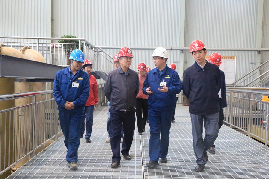 20-2016年5月，國(guó)家水利部原副部長(zhǎng)朱登銓一行蒞臨金徽股份調(diào)研項(xiàng)目建設(shè)工作。.jpg
