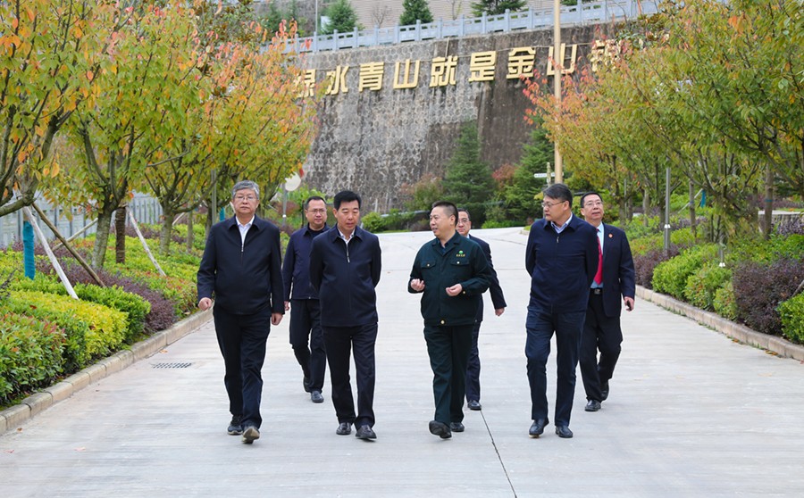 29-2021年10月，甘肅省高級(jí)人民法院院長(zhǎng)張海波蒞臨公司調(diào)研。.jpg